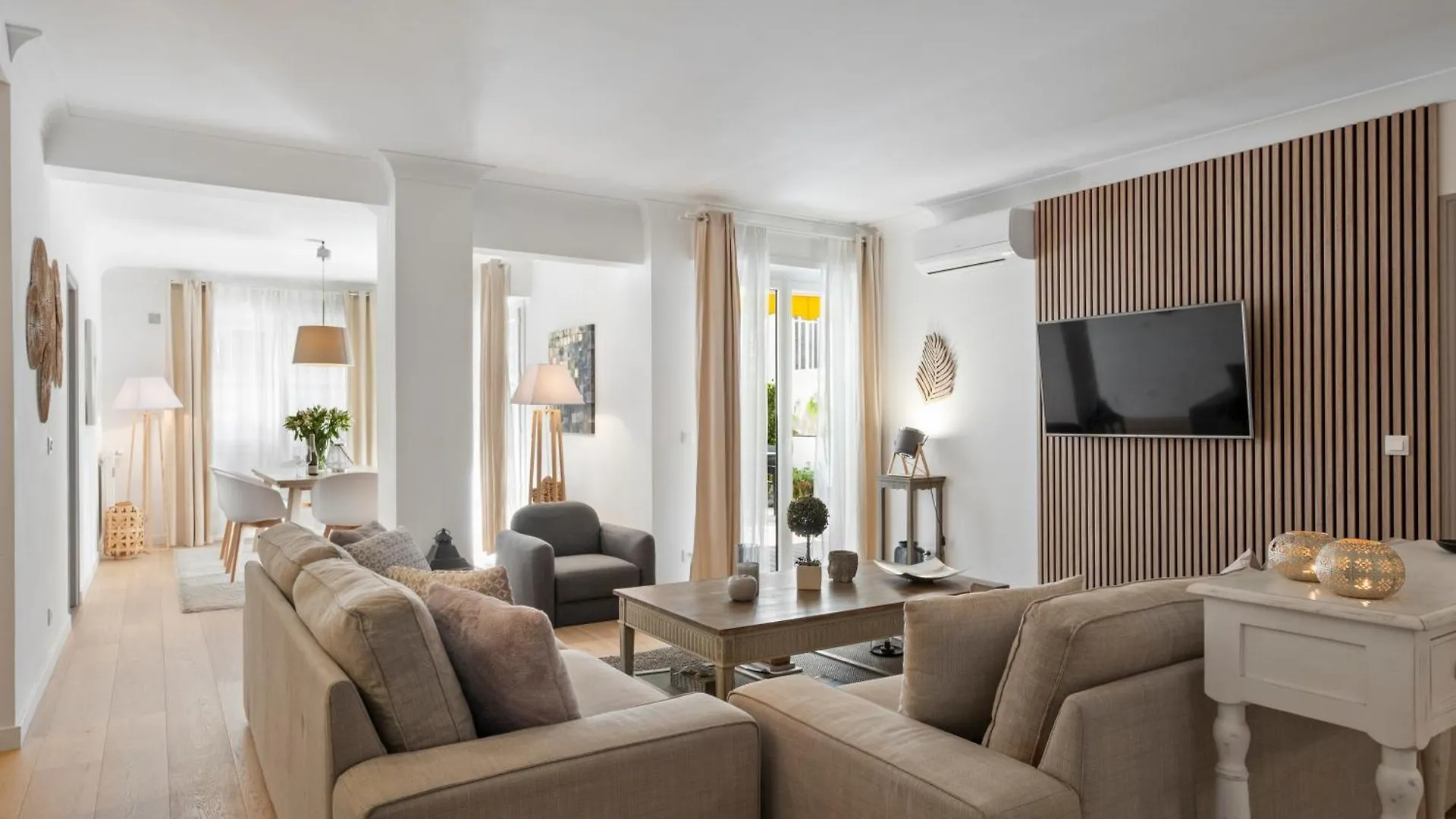 Cannes Center, Nice 110M2, 3Br & 3Bth, Terrace Apartment