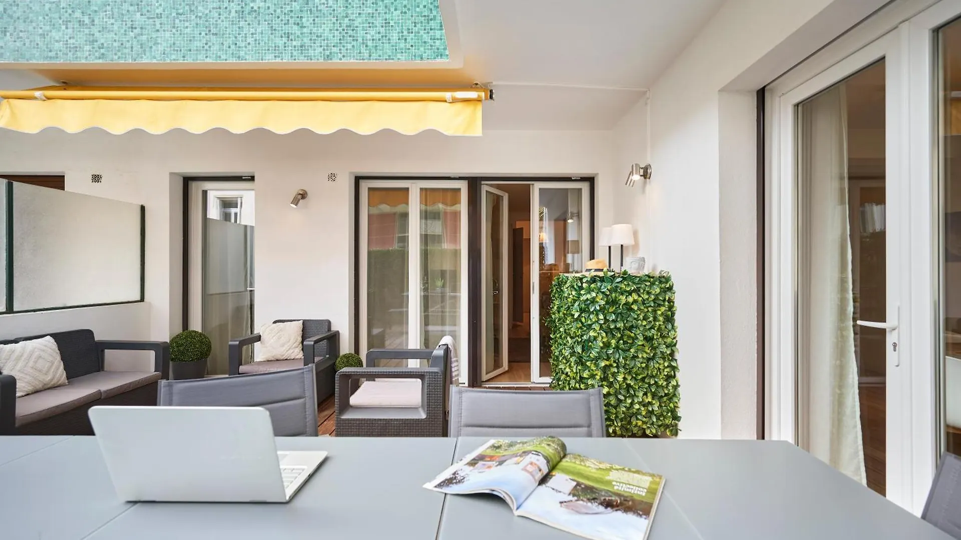 Cannes Center, Nice 110M2, 3Br & 3Bth, Terrace France