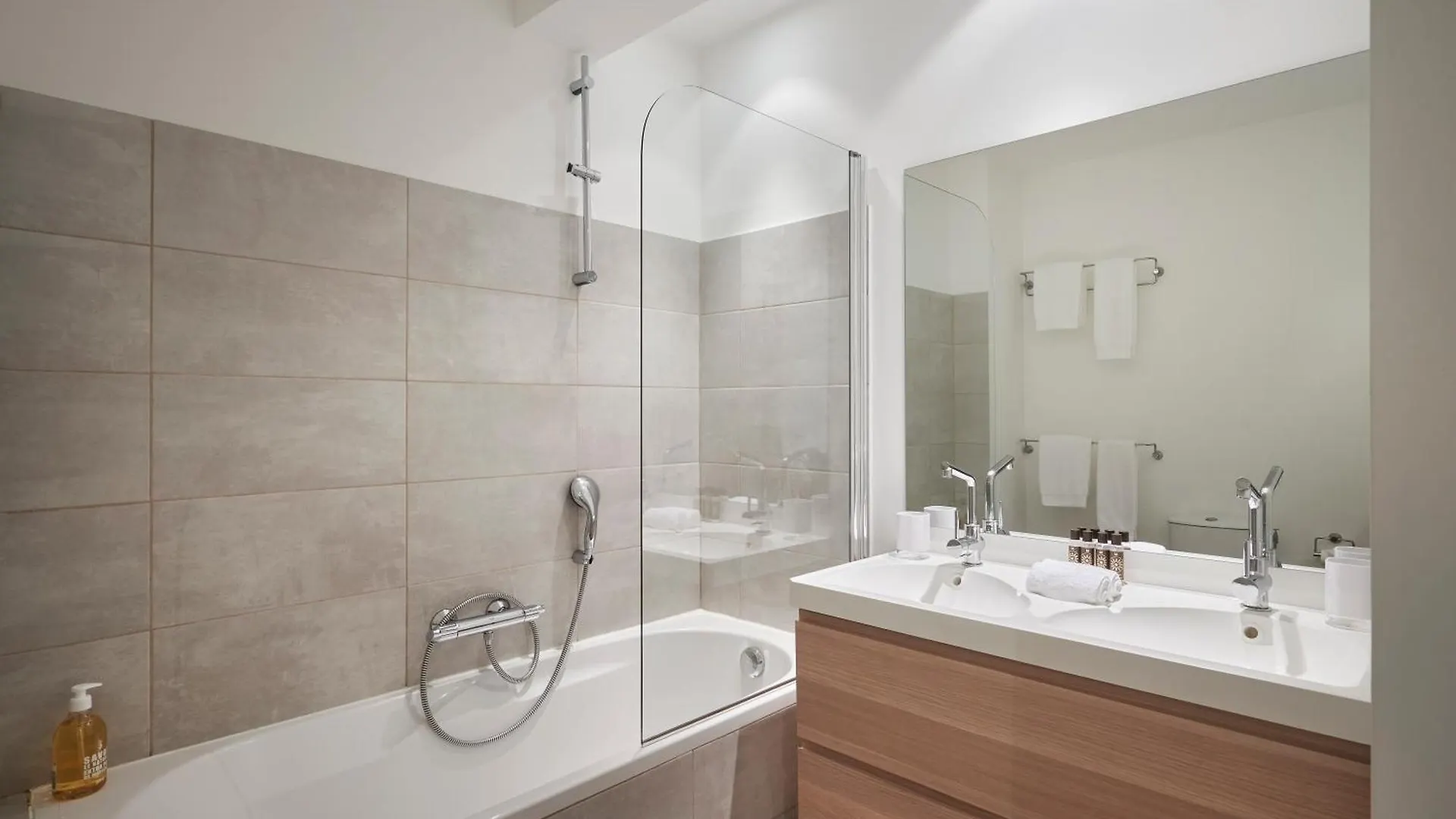 Cannes Center, Nice 110M2, 3Br & 3Bth, Terrace